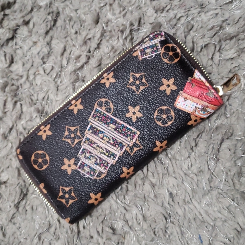 Zip up Wallet Monogram - Picture 1 of 8